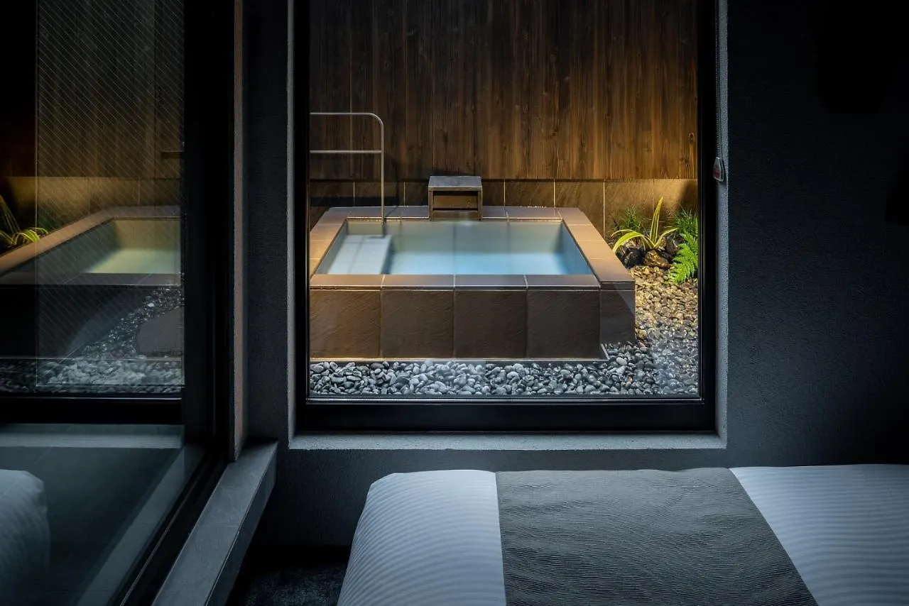 Ryokan Nazuna Kyoto Tsubaki St.