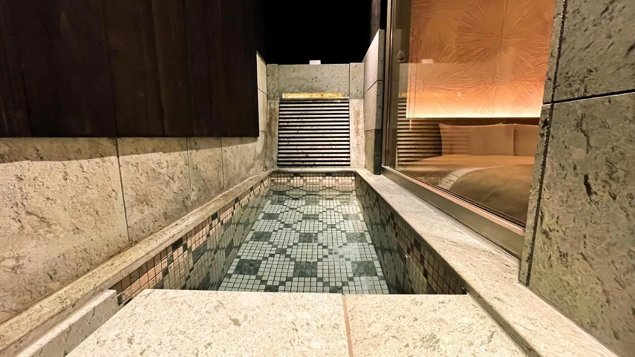 Ryokan Nazuna Kyoto Tsubaki St.
