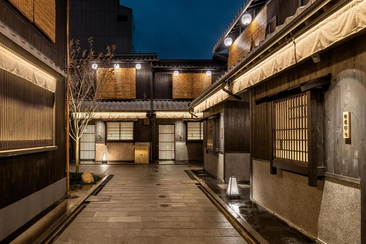 Nazuna Kyoto Tsubaki St. Ryokan
